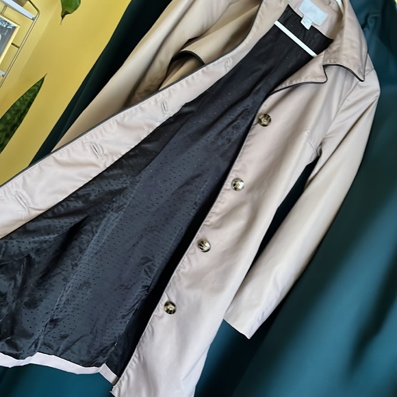 H&M Trench Coat - Picture 9 of 9